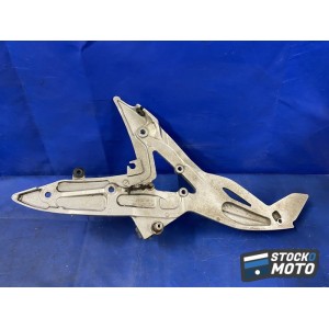 Platine repose pied droite 