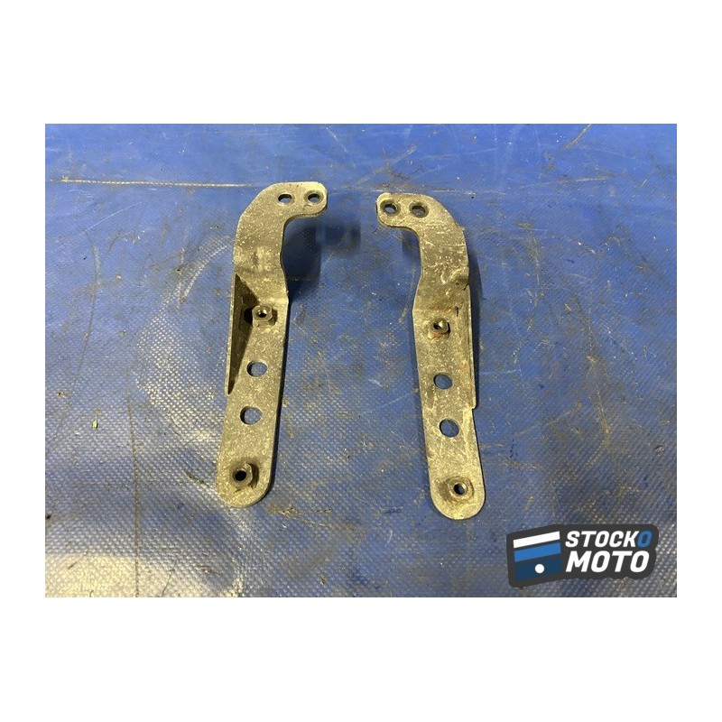 Support de garde boue avant 