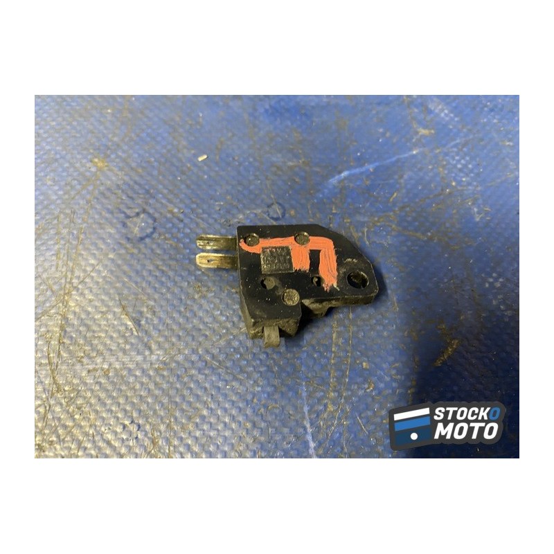 Contacteur de frein avant 