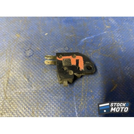 Contacteur de frein avant 