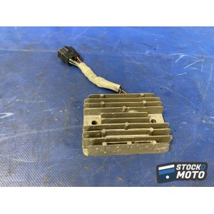 Regulateur de tension 