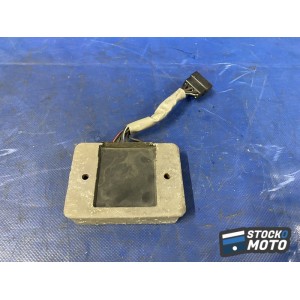 Regulateur de tension 