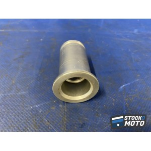 Ecrou axe de roue avant 