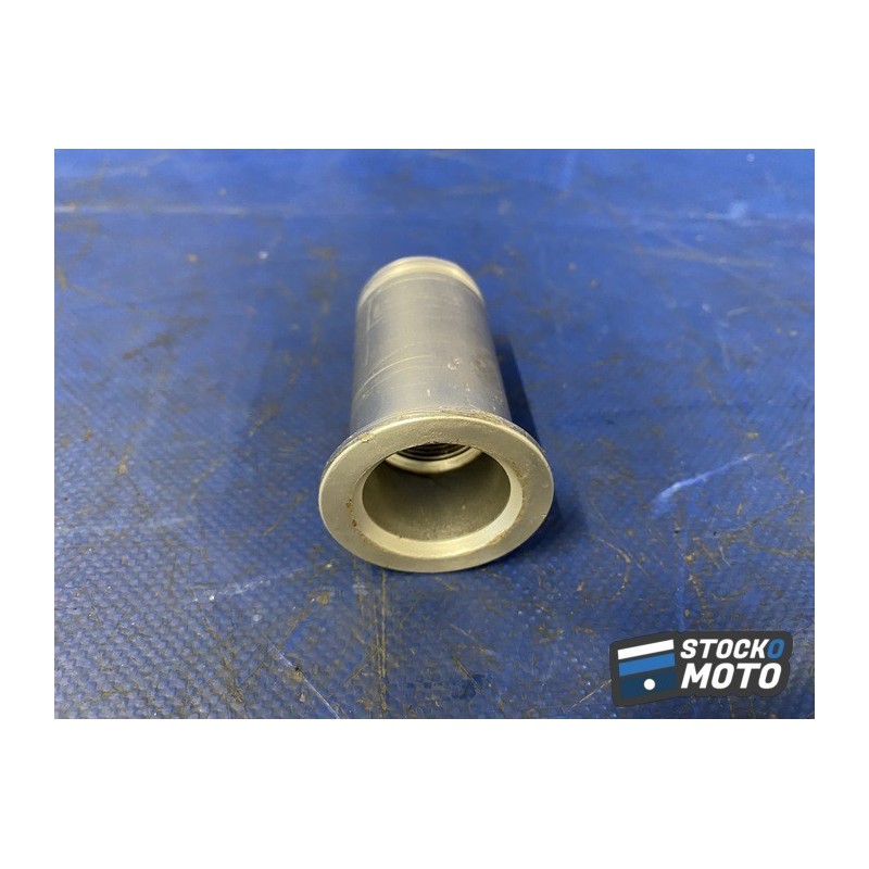 Ecrou axe de roue avant 