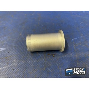 Ecrou axe de roue avant 