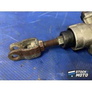 Maitre cylindre de frein arriere 