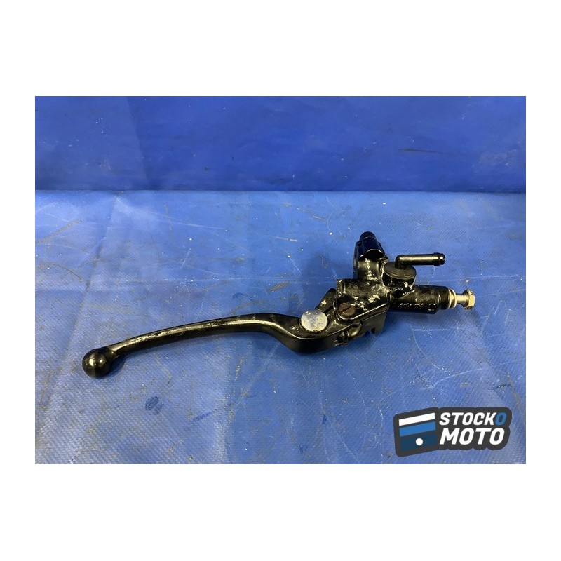 Maitre cylindre de frein avant 