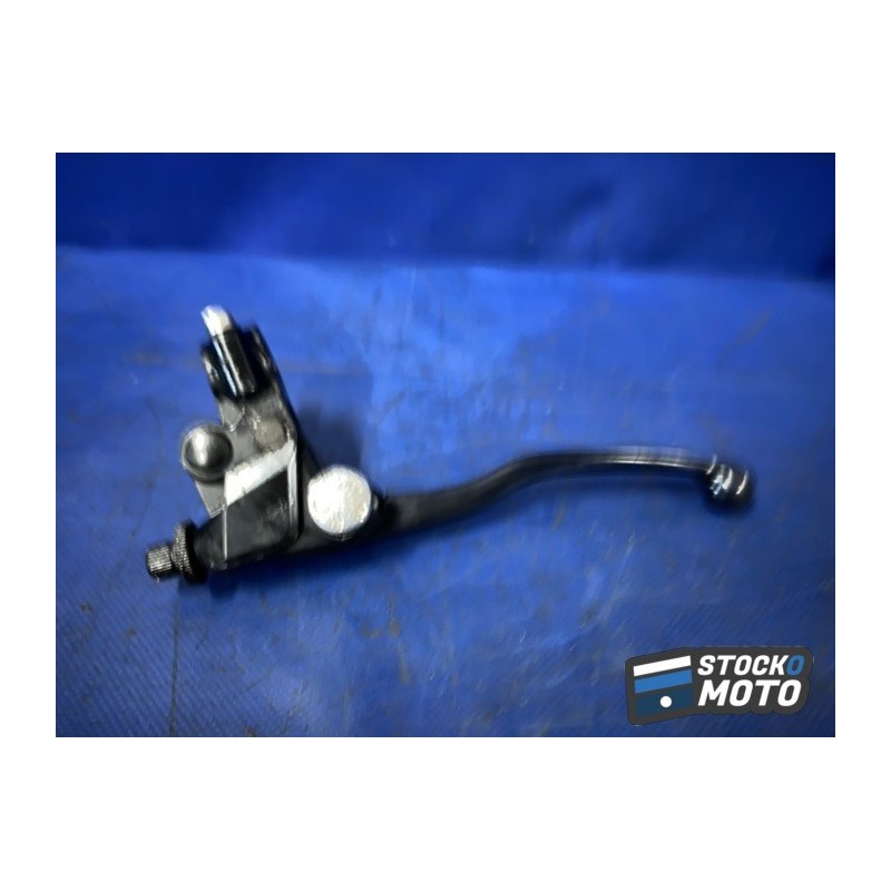 Cocotte d'embrayage avec levier 