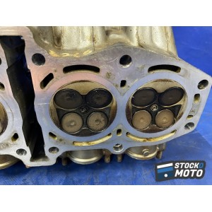 Culasse avec arbre a came 