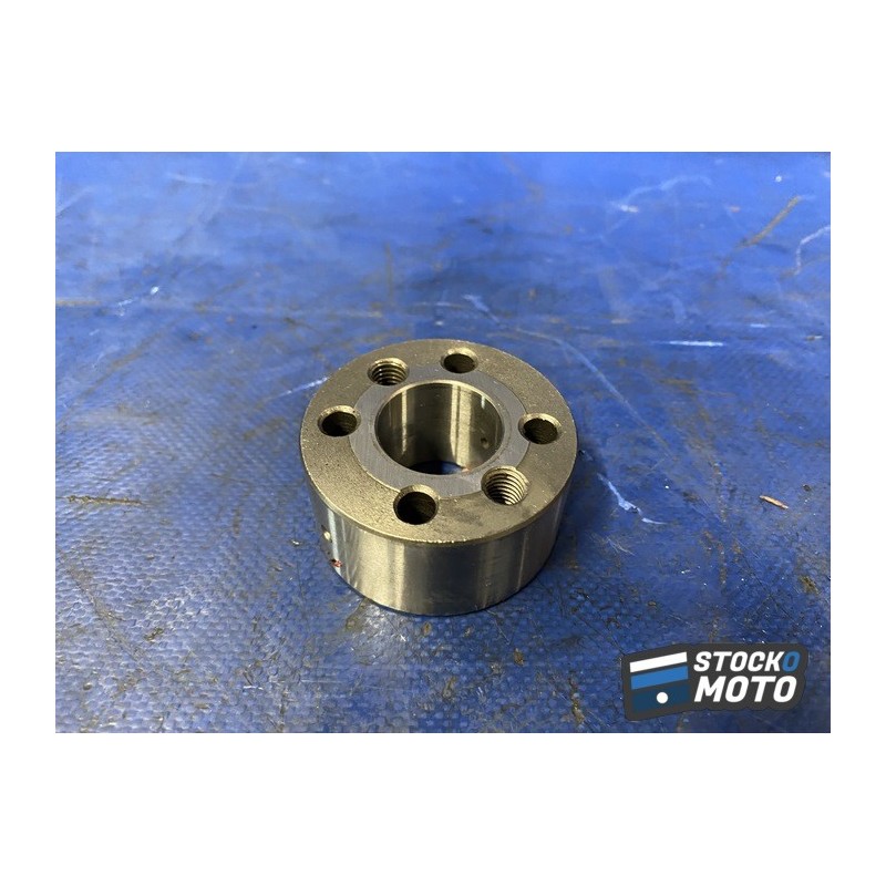 Entretoise d'embrayage 