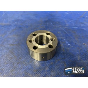 Entretoise d'embrayage 