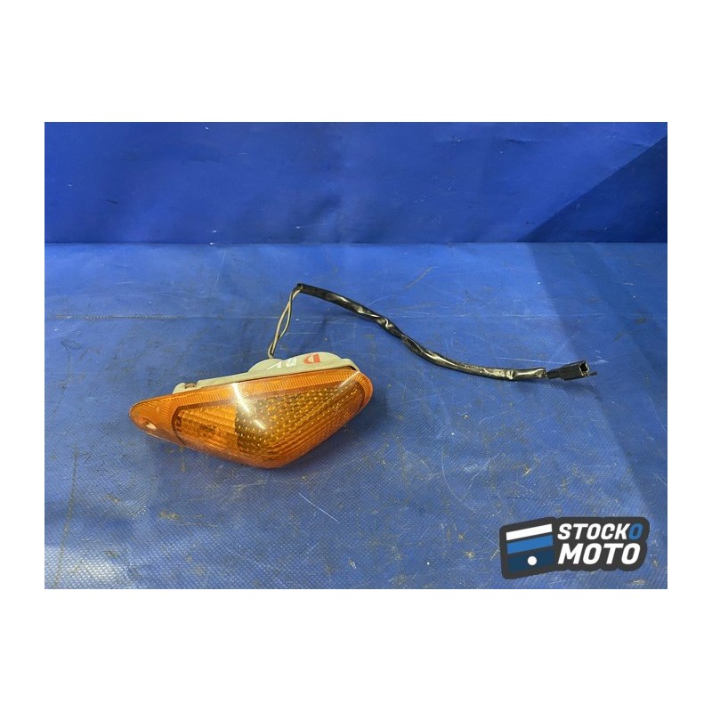 Clignotant avant droit 