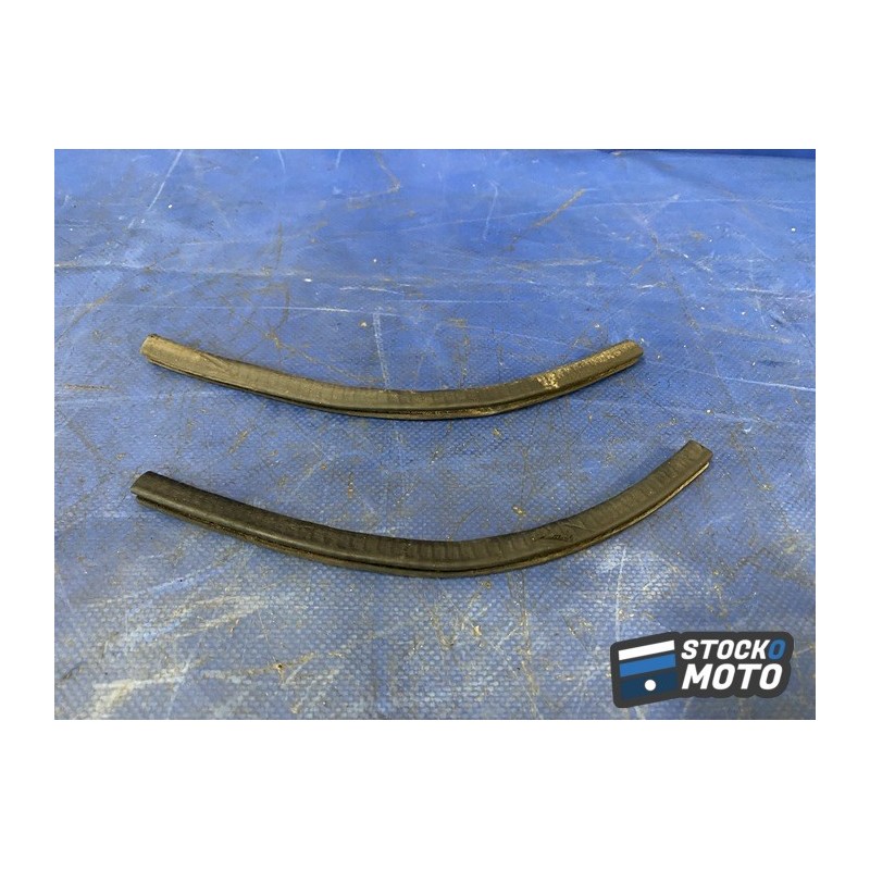 Caoutchouc sur réservoir 