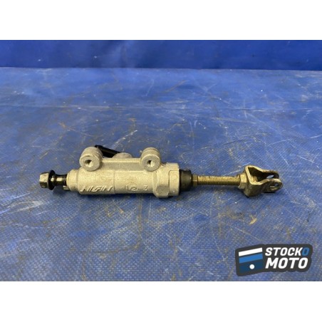 Maitre cylindre de frein arriere 