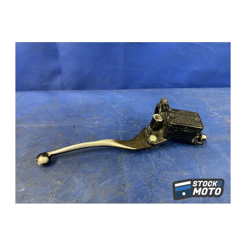 Maitre cylindre de frein avant 