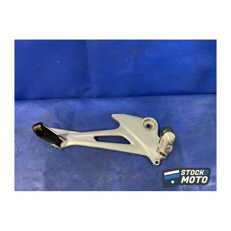 Platine repose pied droite 