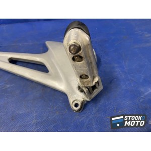 Platine repose pied droite 