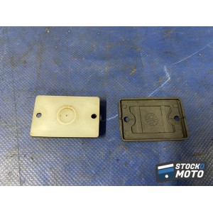 Couvercle de maitre cylindre de frein avant 