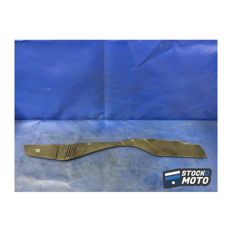 Caoutchouc sur marche pied droit 