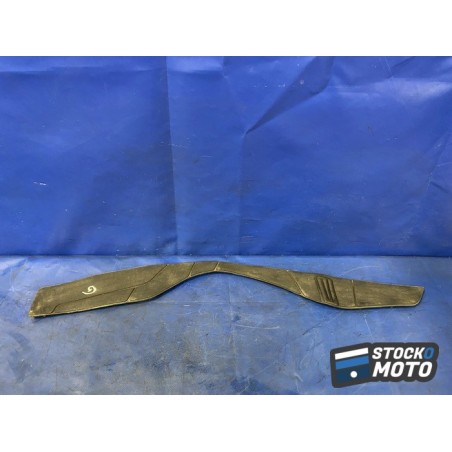 Caoutchouc sur marche pied gauche 