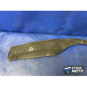 Caoutchouc sur marche pied gauche 