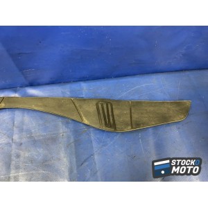 Caoutchouc sur marche pied gauche 