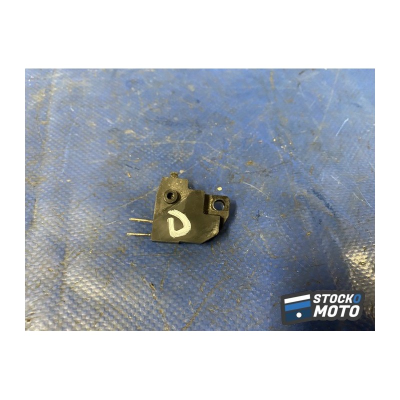 Contacteur de frein droit 