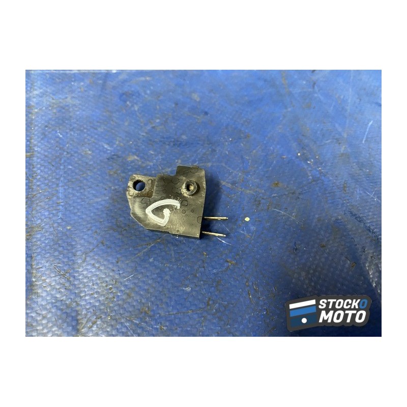 Contacteur de frein gauche 