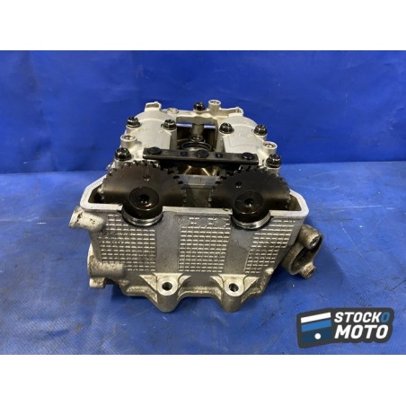 Culasse avec arbre a came 