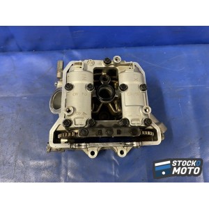 Culasse avec arbre a came 