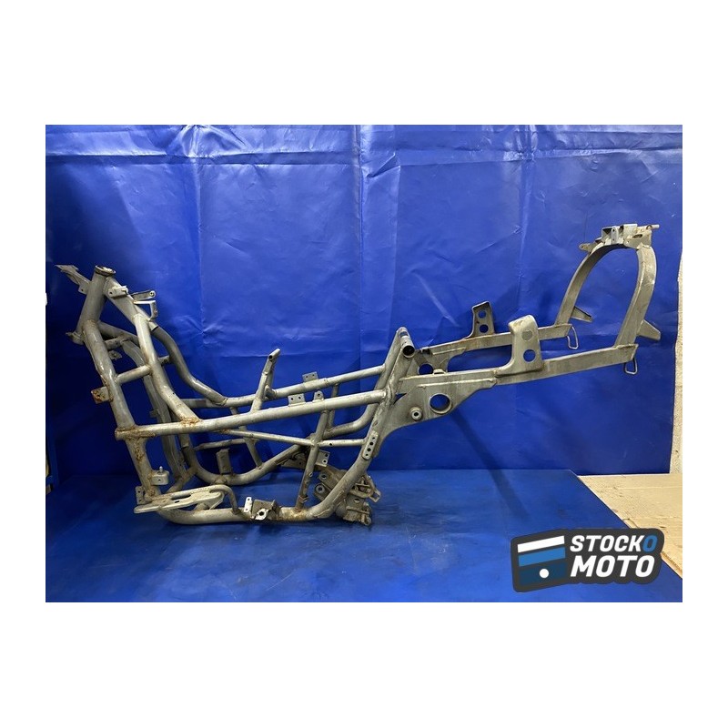 Cadre avec carte grise 