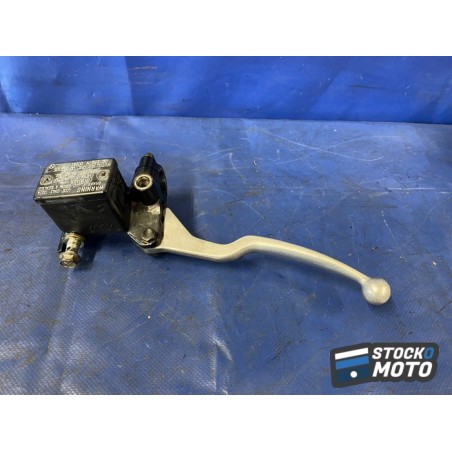 Maitre cylindre de frein gauche 