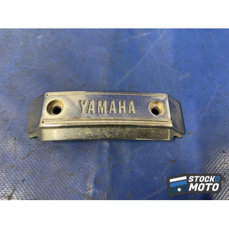 Cache plastique avant 