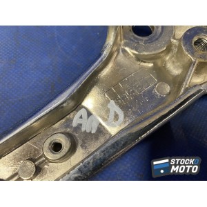 Support arriere droit 