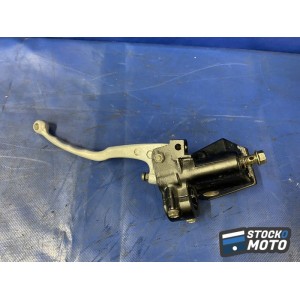 Maitre cylindre de frein avant 