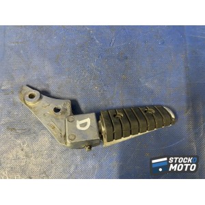 Platine repose pied passager droite 