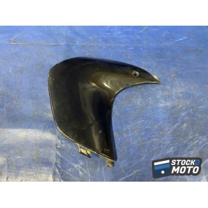 Plastique de garde boue avant droit 