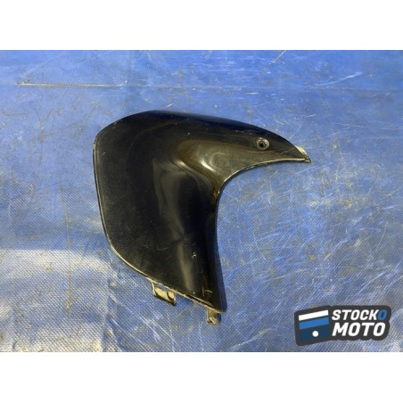 Plastique de garde boue avant droit 