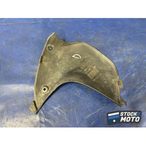 Plastique de garde boue avant droit 