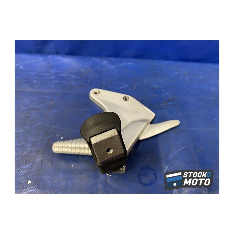 Platine repose pied passager droite 