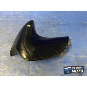 Plastique de garde boue avant droit 