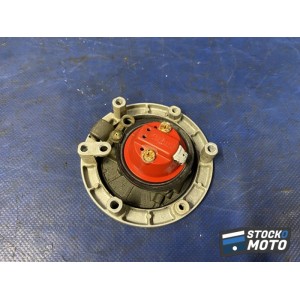 Sérrure arriere + trappe à carburant 