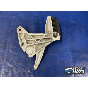 Platine repose pied passager droite 