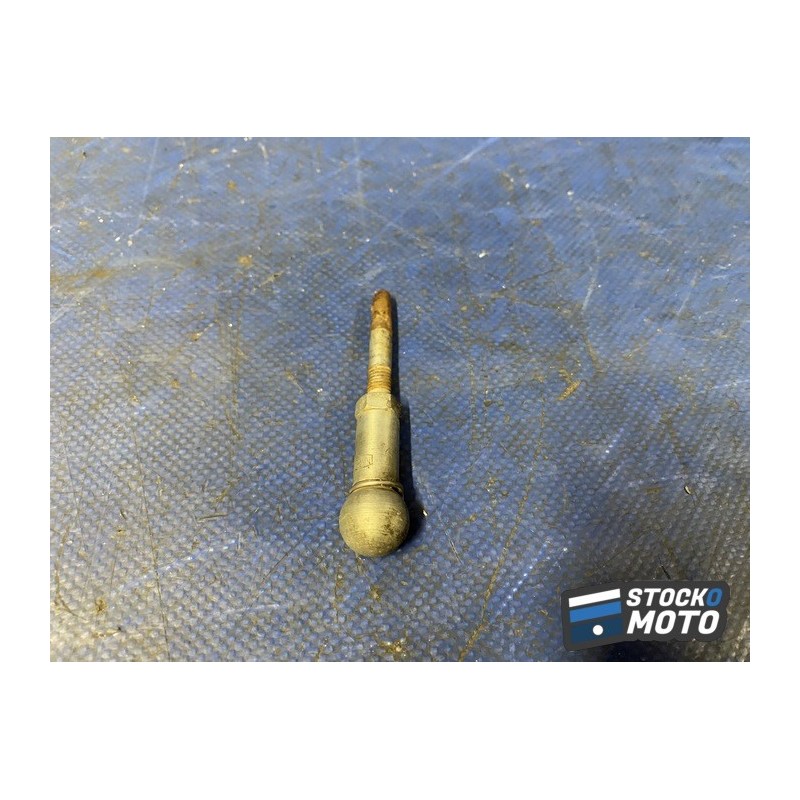 Tige de poussé de maitre cylindre de frein arriere 