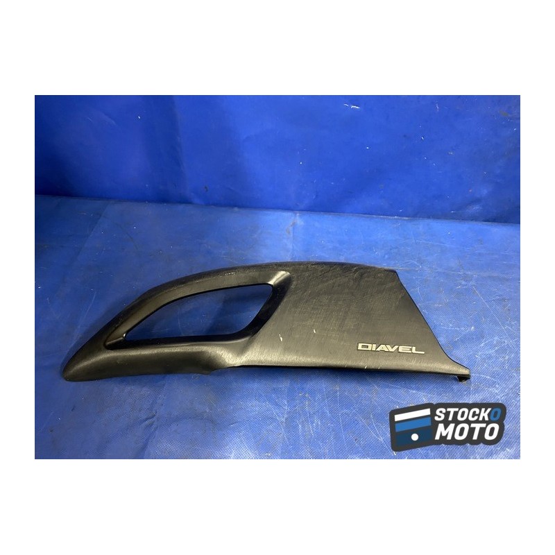 Entrée d'air droite Ducati diavel 2011-2013
 