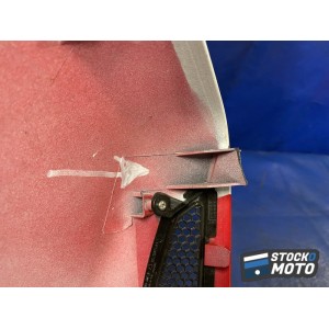 Flanc de carénage gauche Moto Guzzi : DIS.2B005465
 