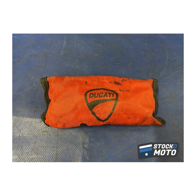 Selle Ducati 1200 diavel red carbone 2011 à 2014
 