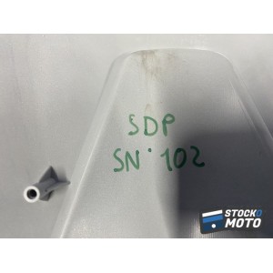 Capot de selle blanc neuf RSV 1000RR TUONO de 2006 DIS.109732 