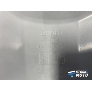 Capot de selle blanc neuf RSV 1000RR TUONO de 2006 DIS.109732 