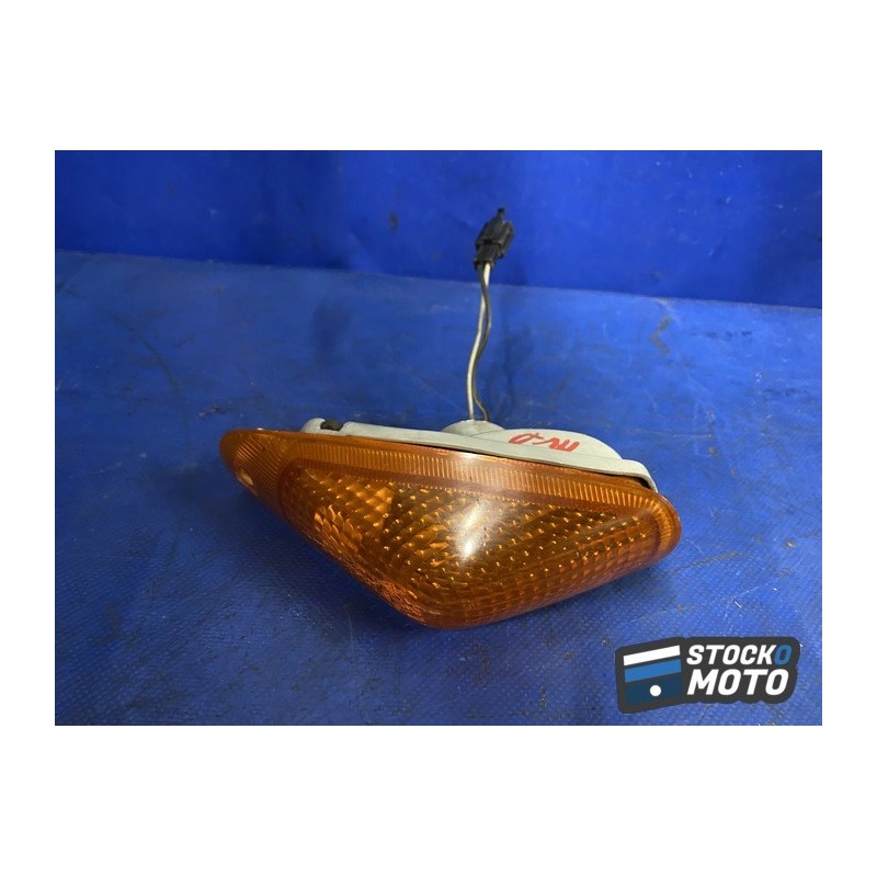 Clignotant avant droit 